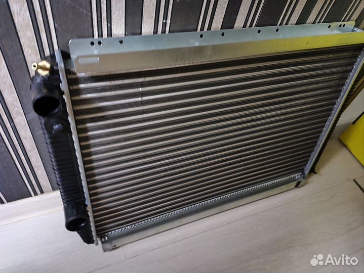 Радиатор охлаждения УАЗ патриот