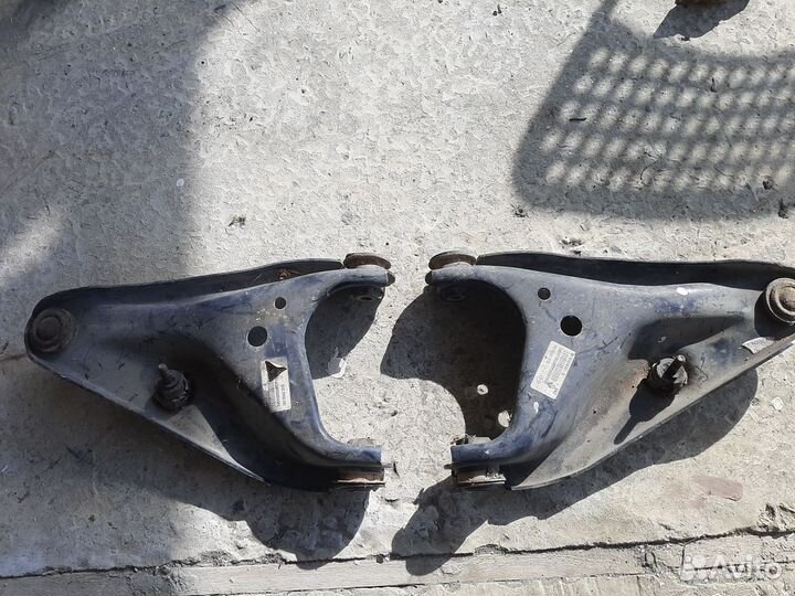 Рычаги на renault logan