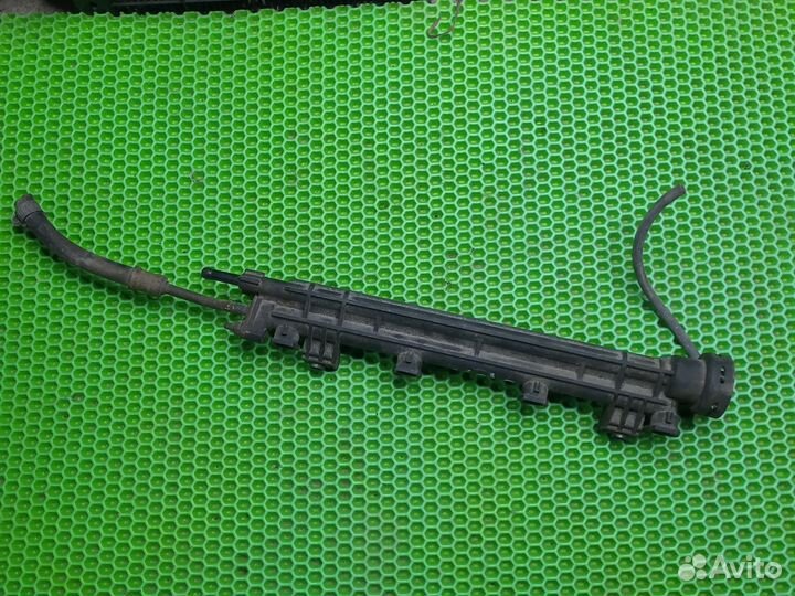 Топливная рампа Kia Magentis 1