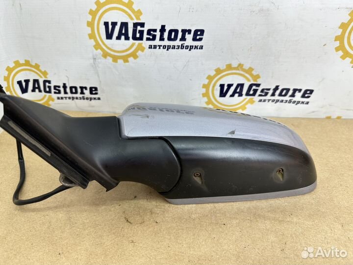 Зеркало левое Audi A4 B6 2004