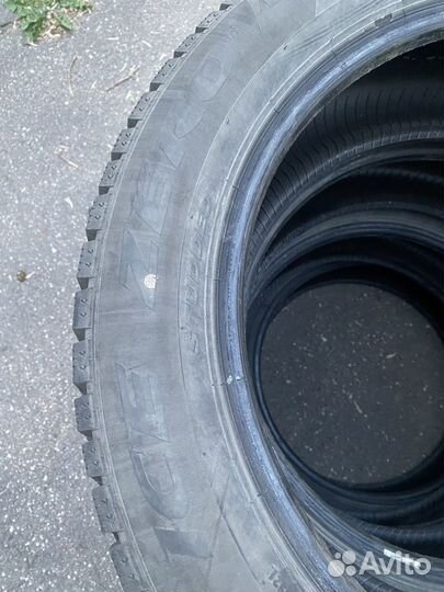 Pirelli Ice Zero 235/55 R20