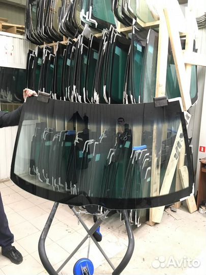 Лобовое стекло Мерседес 124