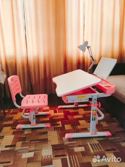 Растущая парта и стул ErgoKids