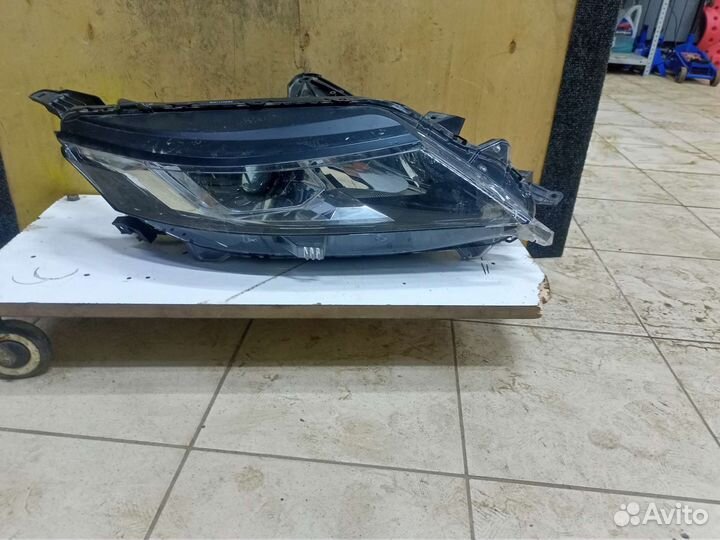 Фары на Mitsubishi Pajero Sport 3 2019-н