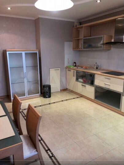 2-к. квартира, 70 м², 8/14 эт.