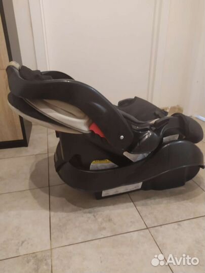 Детское автокресло-люлька graco