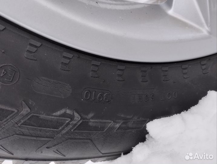 General Tire Exclaim 235/60 R17