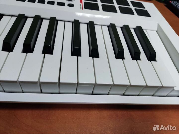 Midi-клавиатура M-Audio Axiom PRO 49
