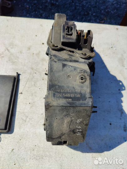 Корпус блока предохранителей mercedes w124
