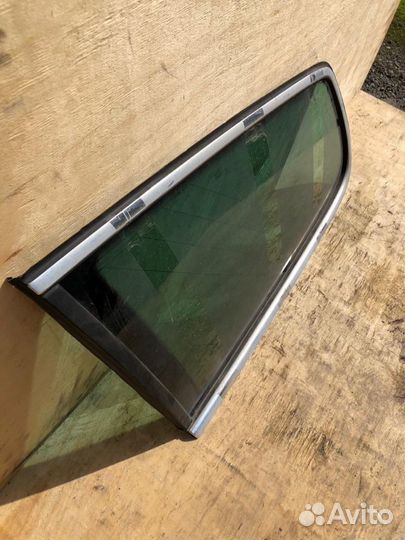 Глухое стекло заднее левое VW Passat B7