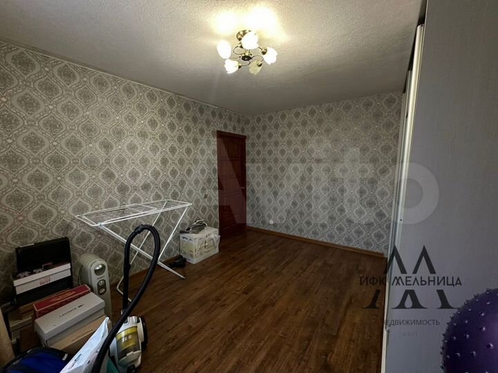 Комната 63 м² в 3-к., 3/5 эт.