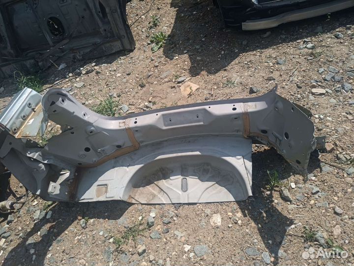 Панель задка Volvo s40