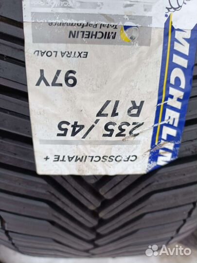 Michelin CrossClimate+ 235/45 R17 97Y
