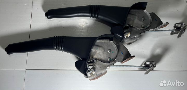 Рычаг стояночного тормоза Renault Logan 2 L8