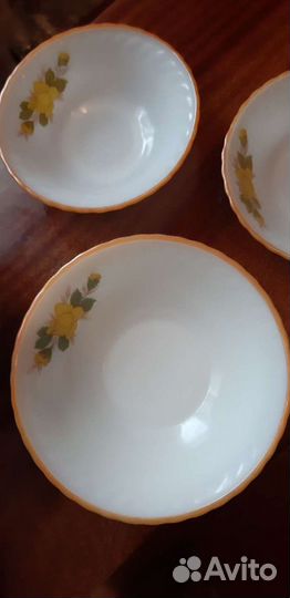 Набор столовой посуды новый