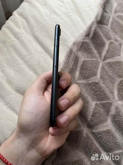 Телефон iPhone 7 32гб