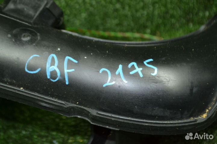 Патрубок интеркулера Audi / VW Пассат CC 2.0 FSI C