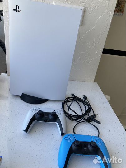 Sony playstation 5 ps5 с дисководом 2 джойстика