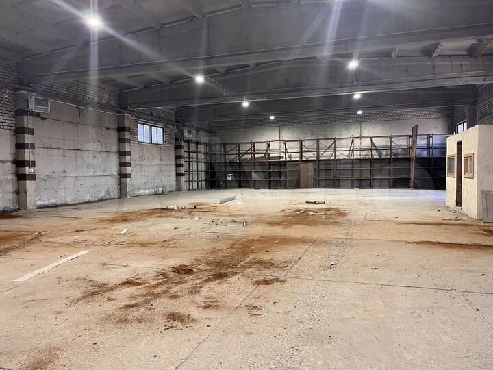 Склад, 536 м²