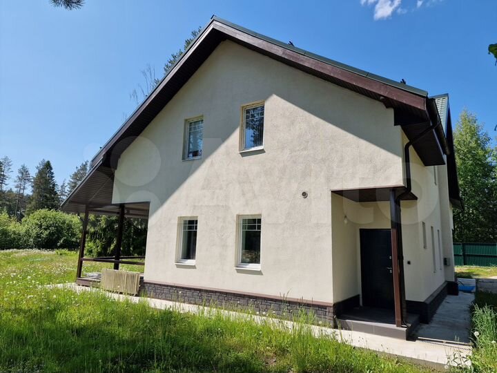 Дом 263,2 м² на участке 16,5 сот.