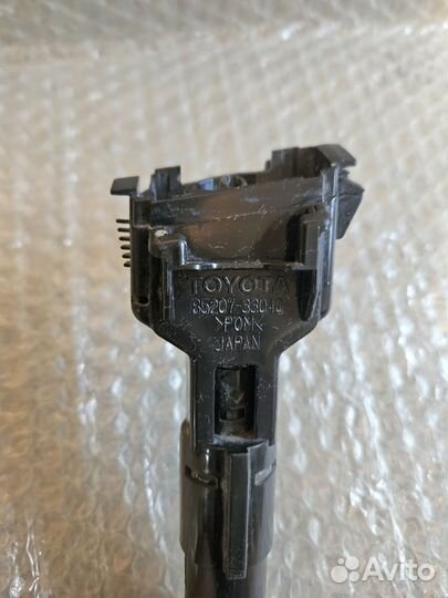 Форсунка омывателя фар правая Toyota Camry v50