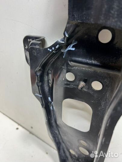 Рамка радиатора передняя Hyundai Solaris 2 2017