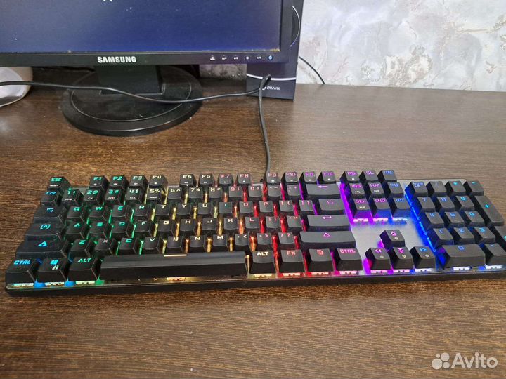 Игровая клавиатура с подсветкой