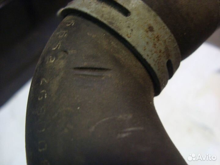 Патрубок системы охлаждения W639 A6395014382