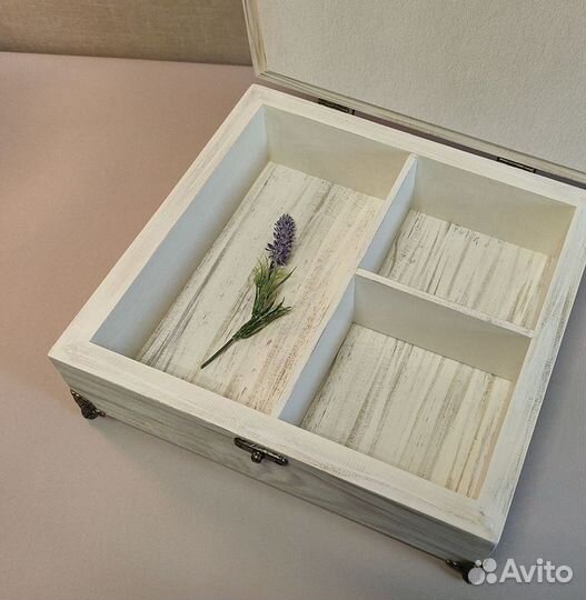 Деревянная шкатулка с вышивкой