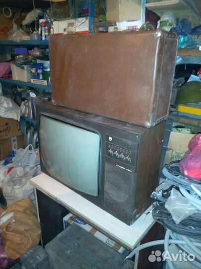 Радиола приемник Урал 112 магнитофоны вертушка