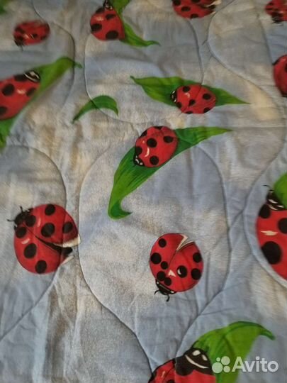 Детское одеяло в кроватку