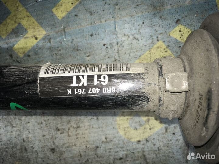 Передняя левая полуось Volkswagen Polo sed Rus