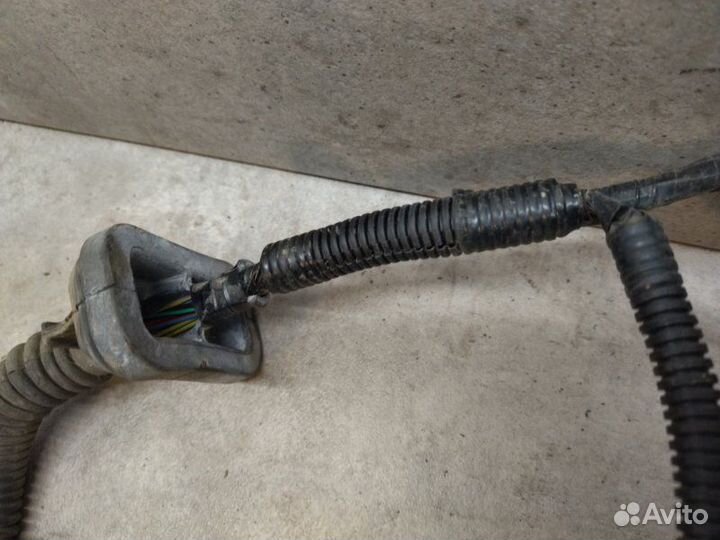 Электропроводка передняя левая Nissan Skyline V35