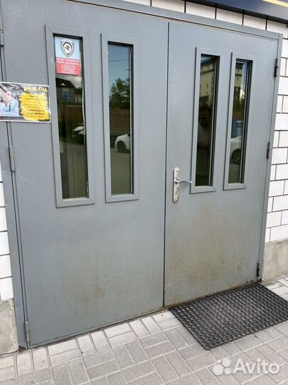 Дверь входная уличная бу