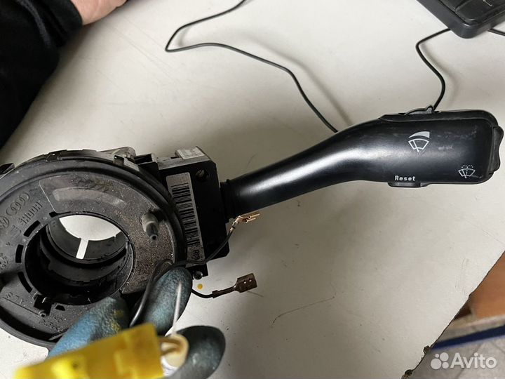 Переключатель подрулевой в сборе Skoda Octavia A 4