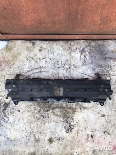 Кронштейн переднего бампера Mercedes W220