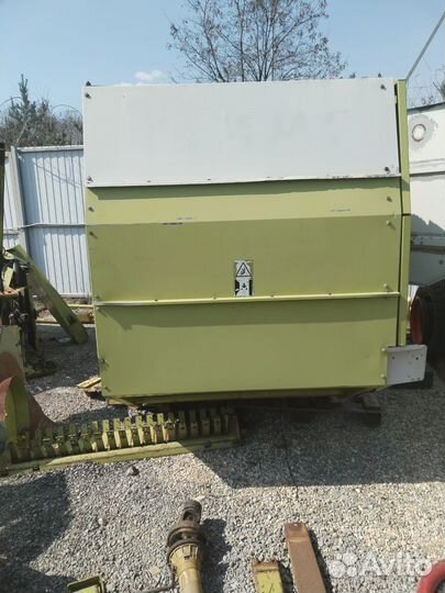 Пресс-подборщик Claas Rollant 46