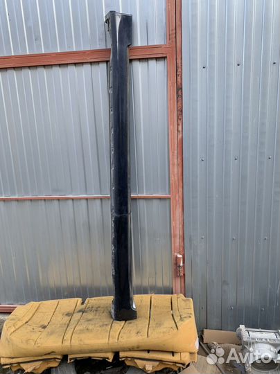 Накладка порога Toyota Crown Majesta 186 04-09 гв