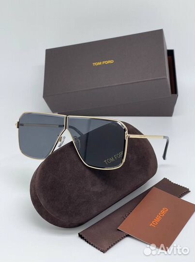 Солнцезащитные очки Tom Ford