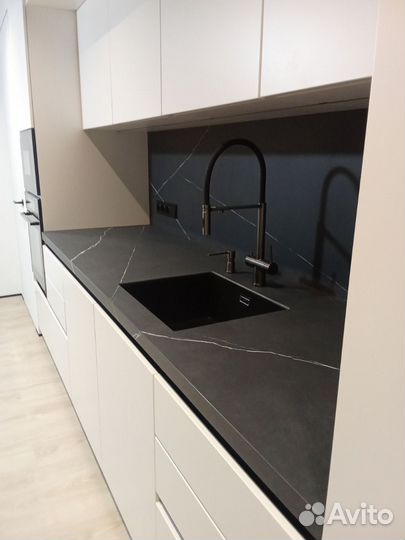 Столешница из керамогранита для кухни