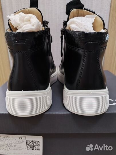 Кедыeccostreet tray W