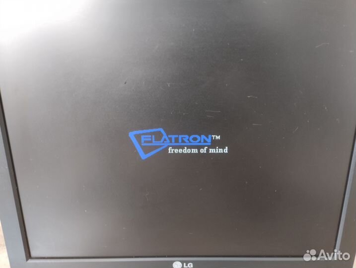 Монитор LG Flatron L1717S-BN