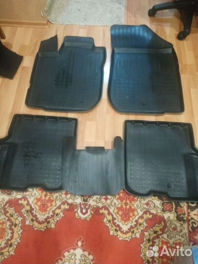 Автомобильные коврики резиновые