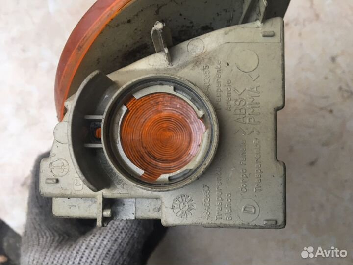 Поворотник правый Fiat Punto 1 поколение (1993-199