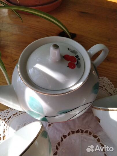 Предметы чайного сервиза Песочное