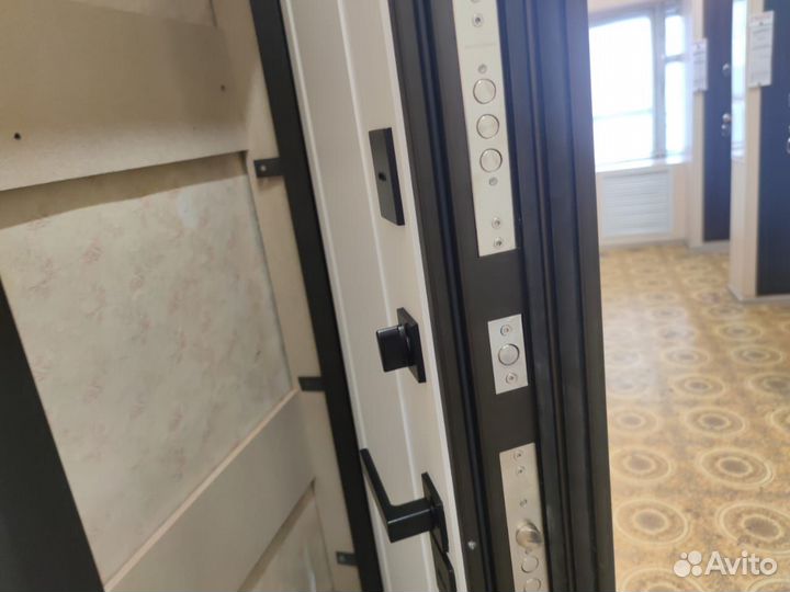 Дверь входная для дома 11 см (терморазрыв) 112 кг