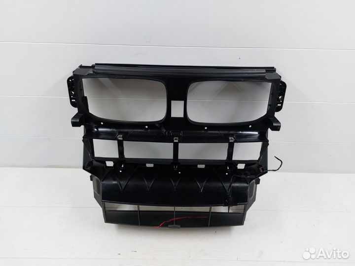 Диффузор радиатора BMW х6 E71 / х5 Е70