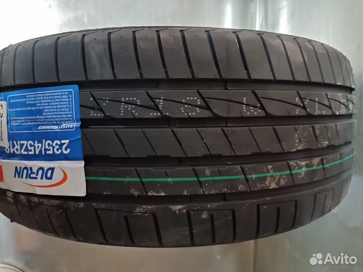 Durun RU06 235/45 R18 98W