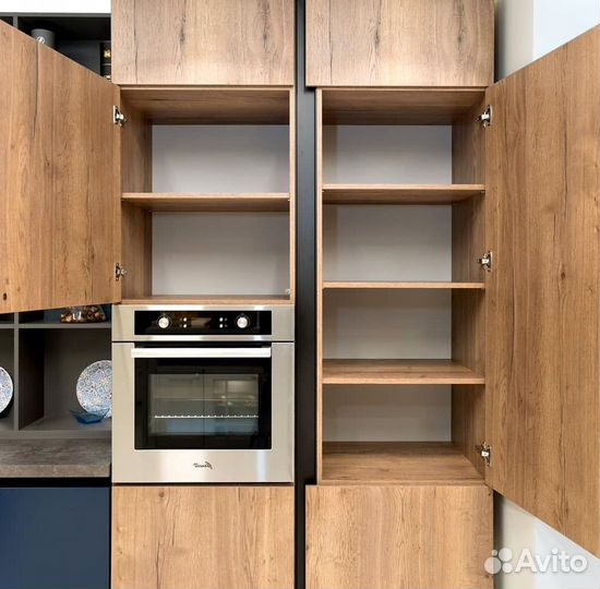 Кухонный гарнитур в стиле минимализм