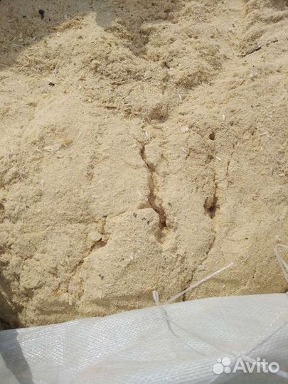 Опилки в мешках